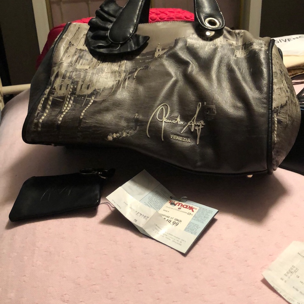 Renato Angi purse